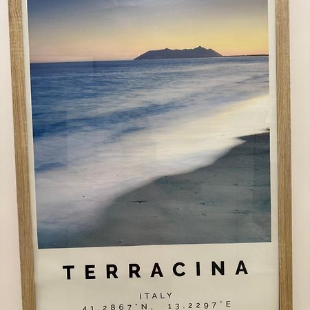 Appartamento Il Giglio Terracine Extérieur photo